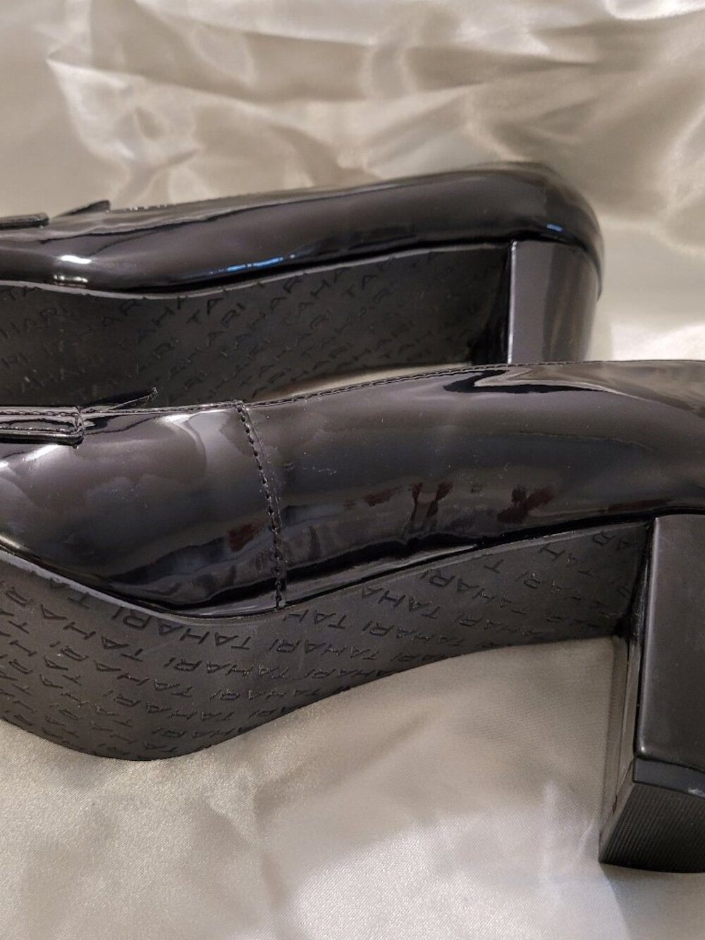 TASSELL BLACK PATENT PUMP - Picture 7 of 8